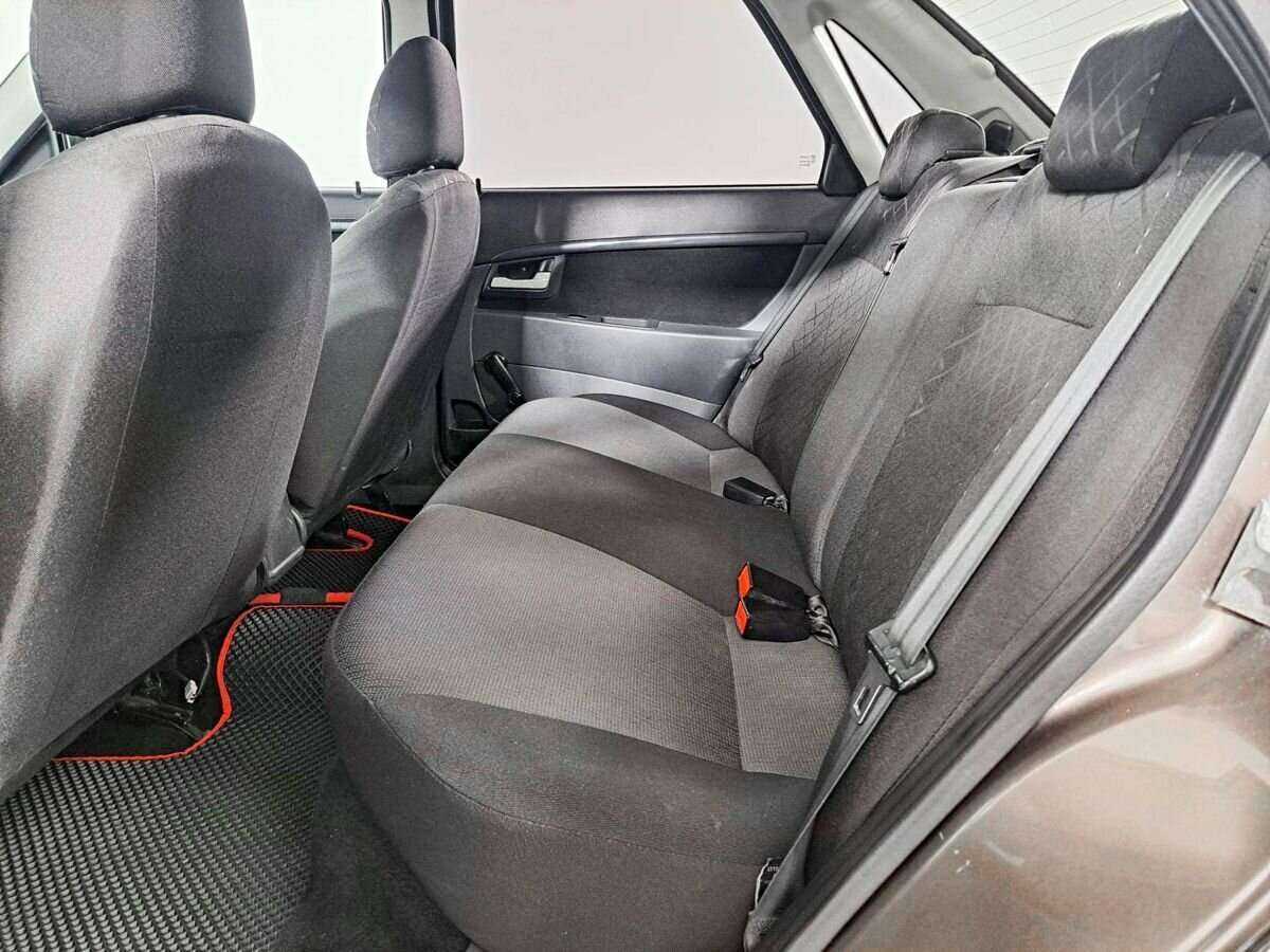 Lada (ВАЗ) Priora с пробегом — 2017 год. Фото: #9