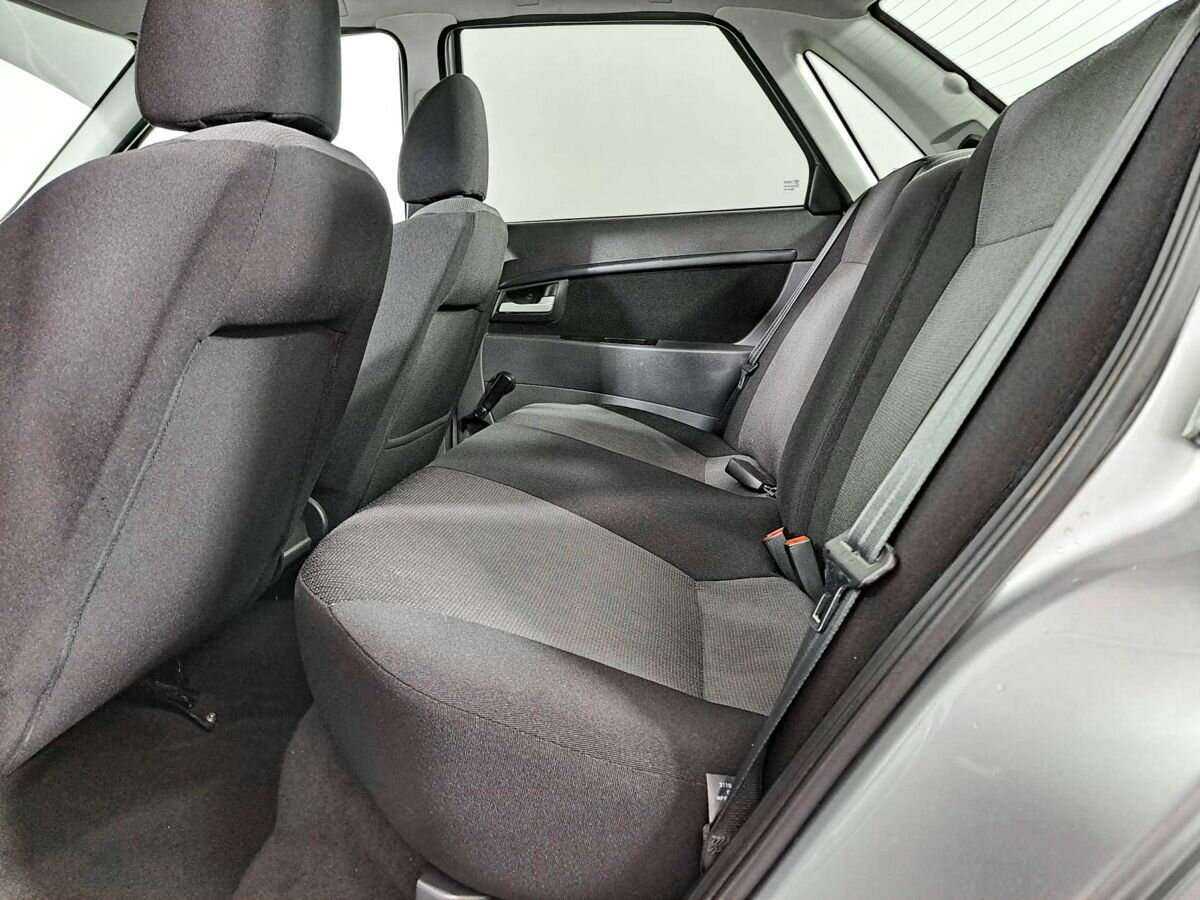 Lada (ВАЗ) Priora с пробегом — 2017 год. Фото: #9