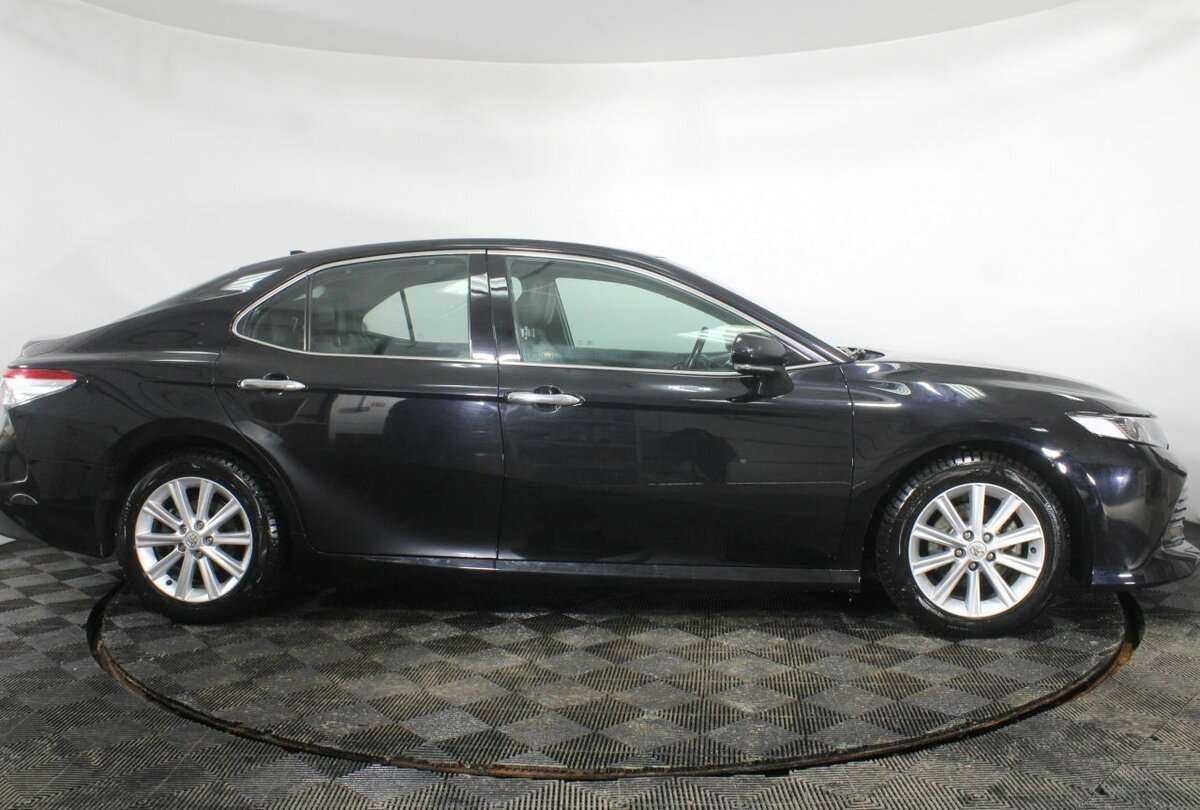 Toyota Camry с пробегом — 2020 год. Фото: #3