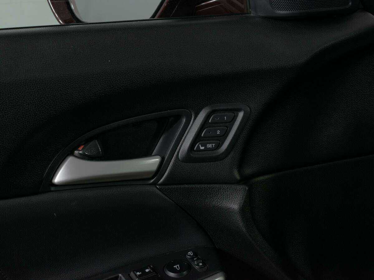 Honda Crosstour с пробегом — 2014 год. Фото: #18