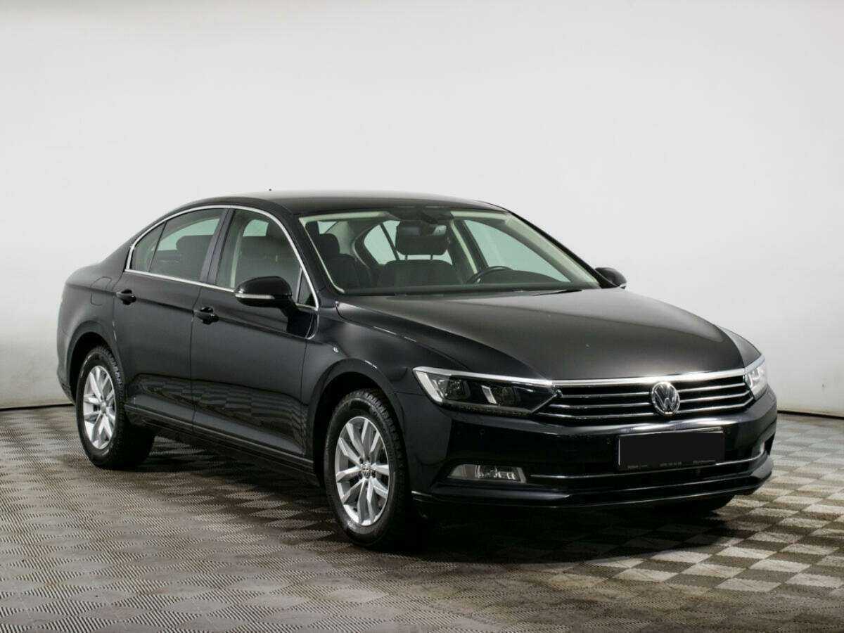 Volkswagen Passat с пробегом — 2017 год. Фото: #2