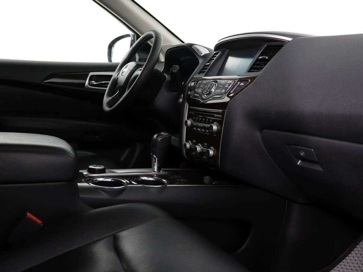 Nissan Pathfinder с пробегом — 2017 год. Фото: #8