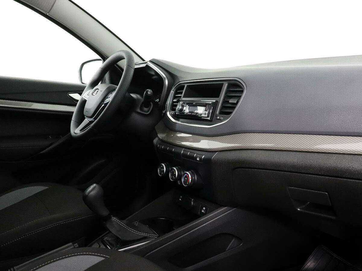 Lada (ВАЗ) Vesta с пробегом — 2023 год. Фото: #5