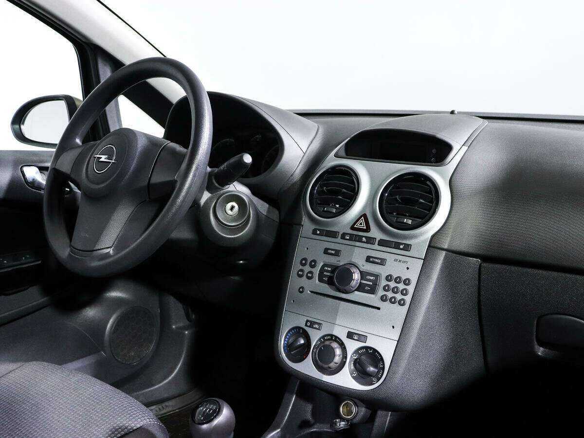 Opel Corsa с пробегом — 2012 год. Фото: #6