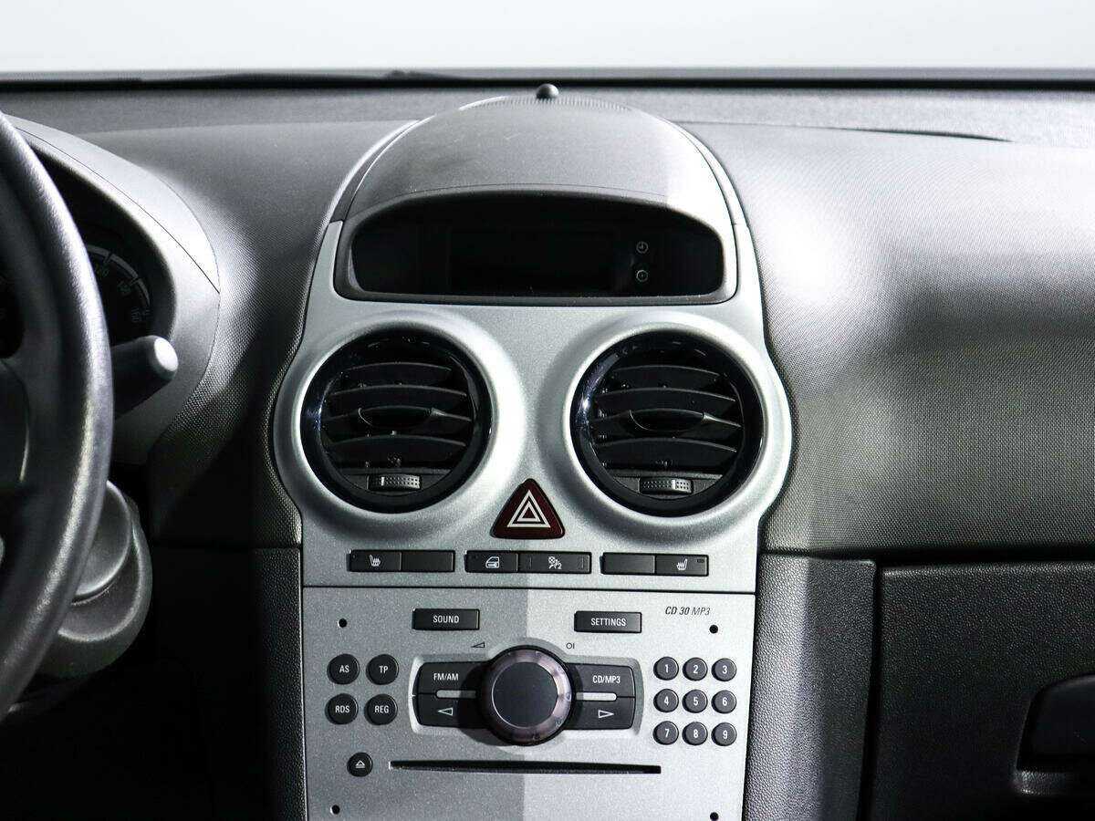 Opel Corsa с пробегом — 2012 год. Фото: #10