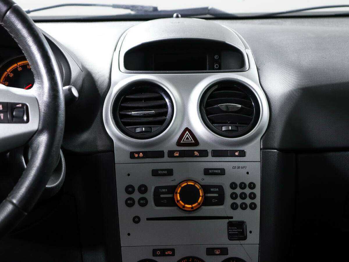 Opel Corsa с пробегом — 2013 год. Фото: #11
