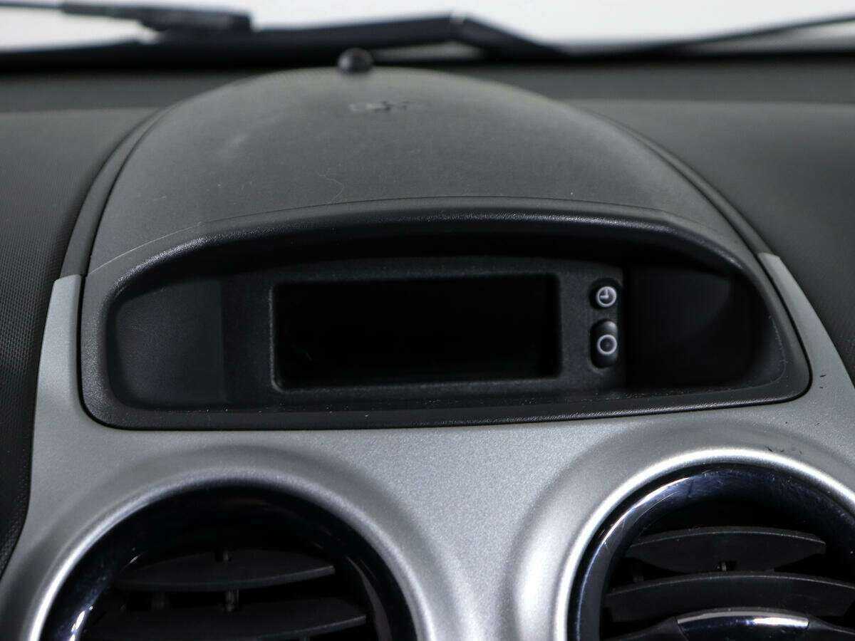 Opel Corsa с пробегом — 2013 год. Фото: #18