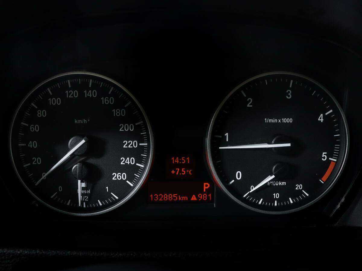 BMW X1 с пробегом — 2012 год. Фото: #10