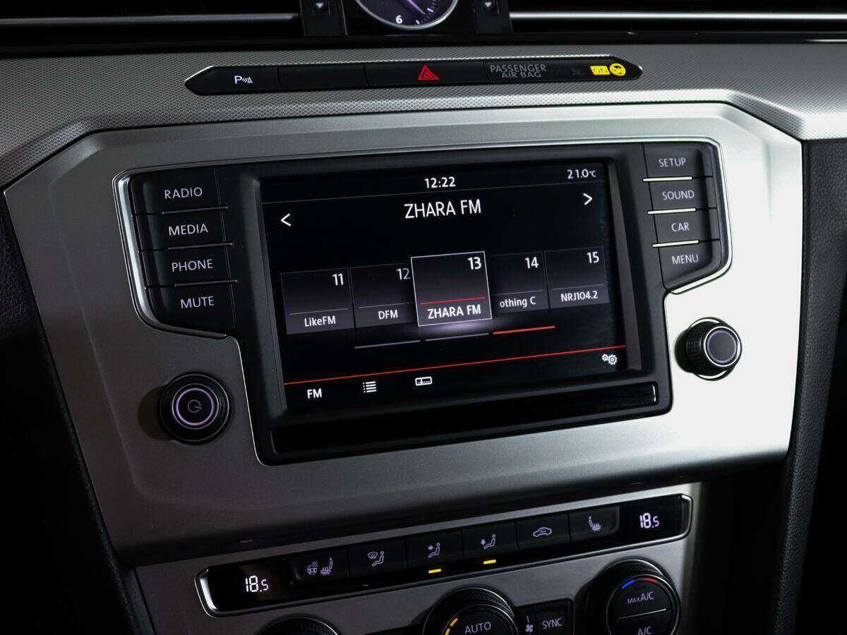 Volkswagen Passat с пробегом — 2015 год. Фото: #19