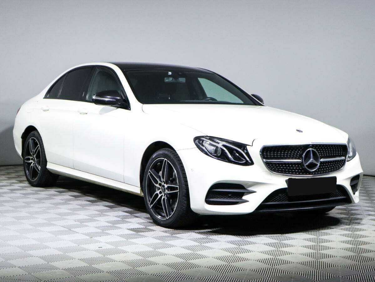 Mercedes-Benz E-Класс с пробегом — 2017 год. Фото: #2