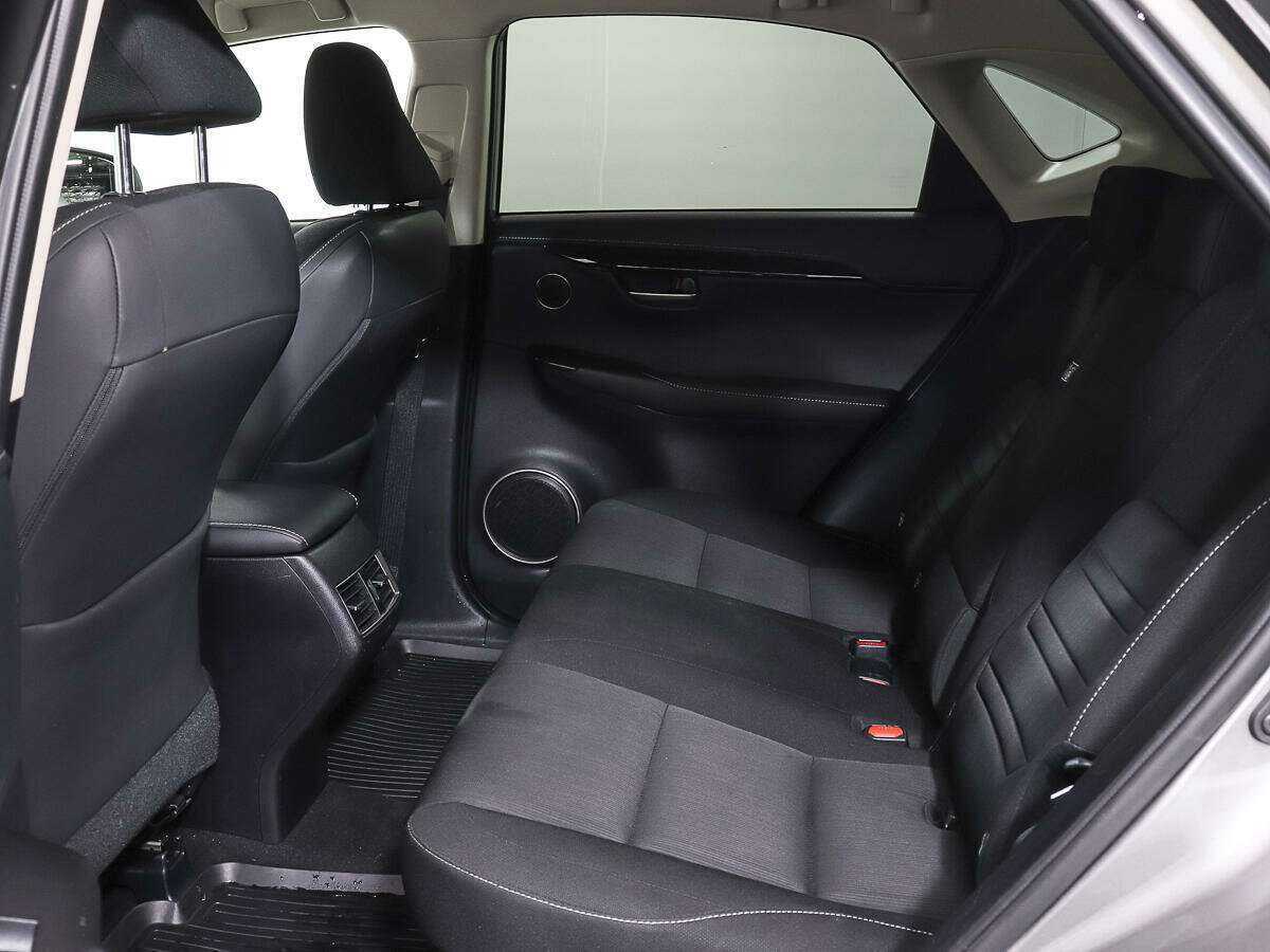 Lexus NX с пробегом — 2015 год. Фото: #9