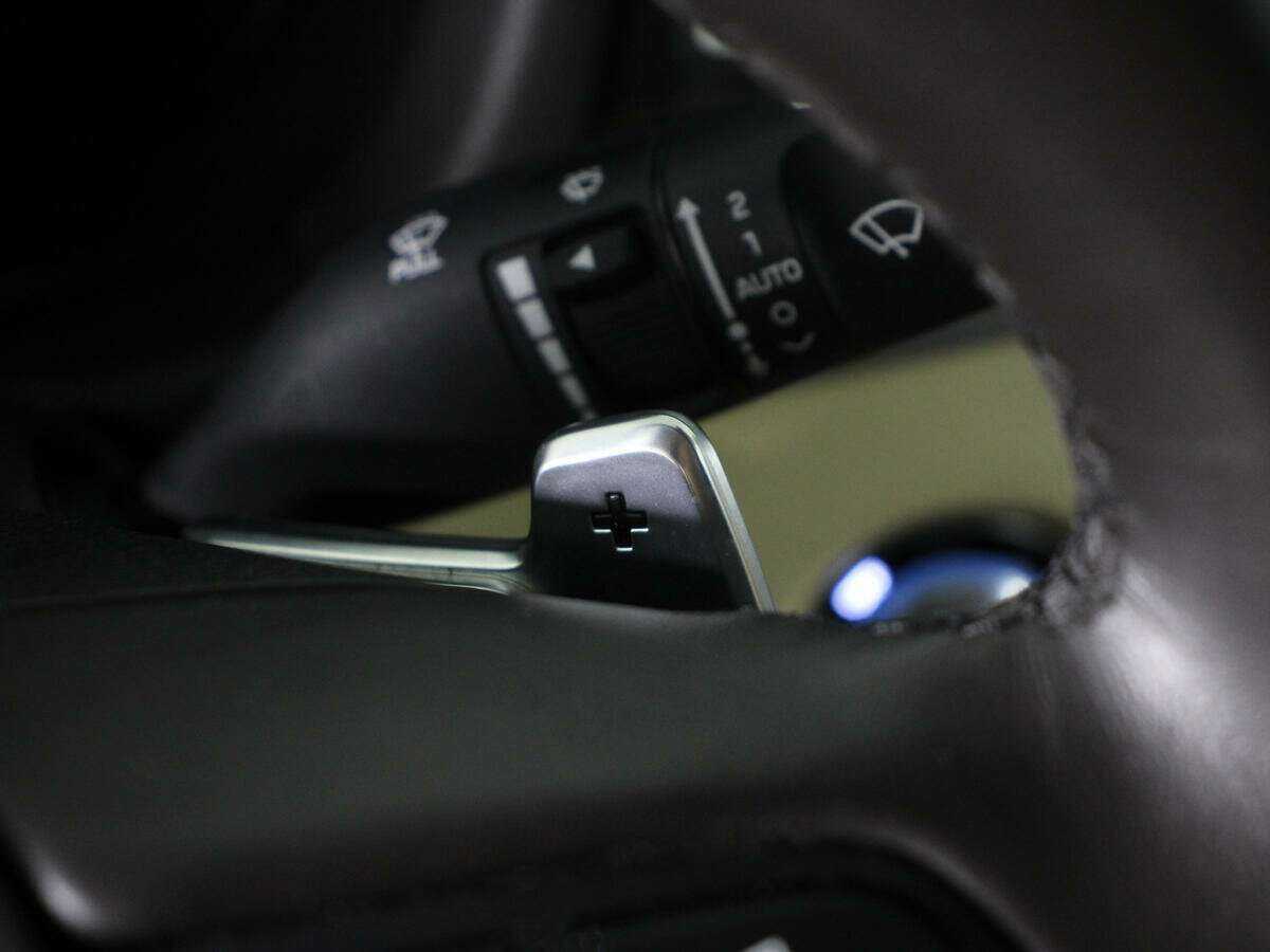 Hyundai Genesis с пробегом — 2015 год. Фото: #17