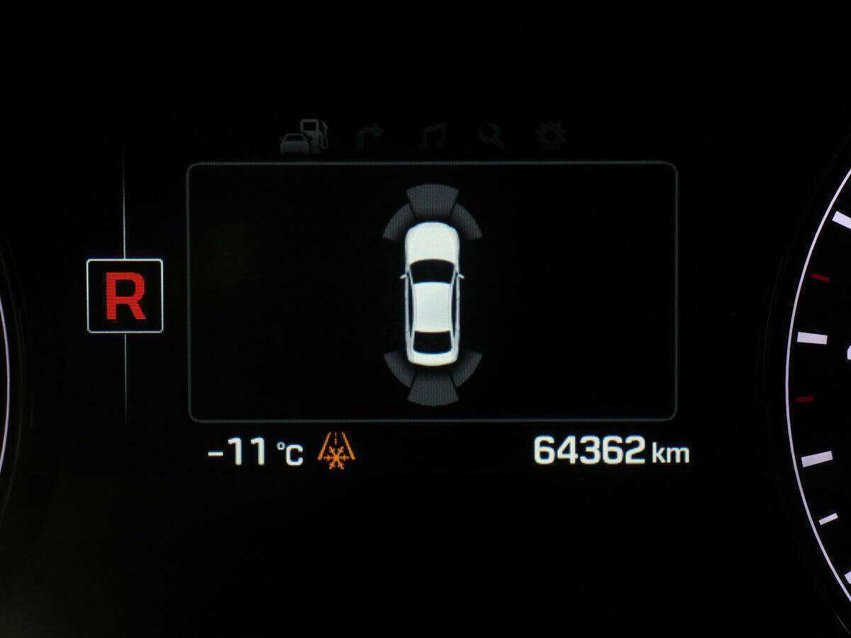 Hyundai Genesis с пробегом — 2015 год. Фото: #24