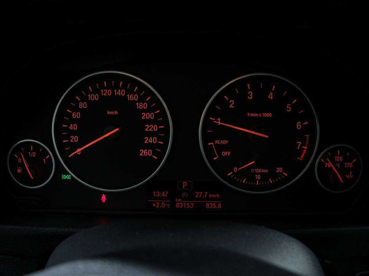 BMW 3 серии с пробегом — 2017 год. Фото: #9