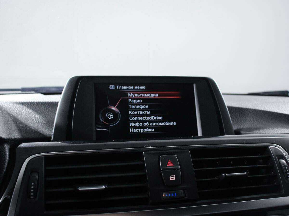 BMW 3 серии с пробегом — 2017 год. Фото: #14