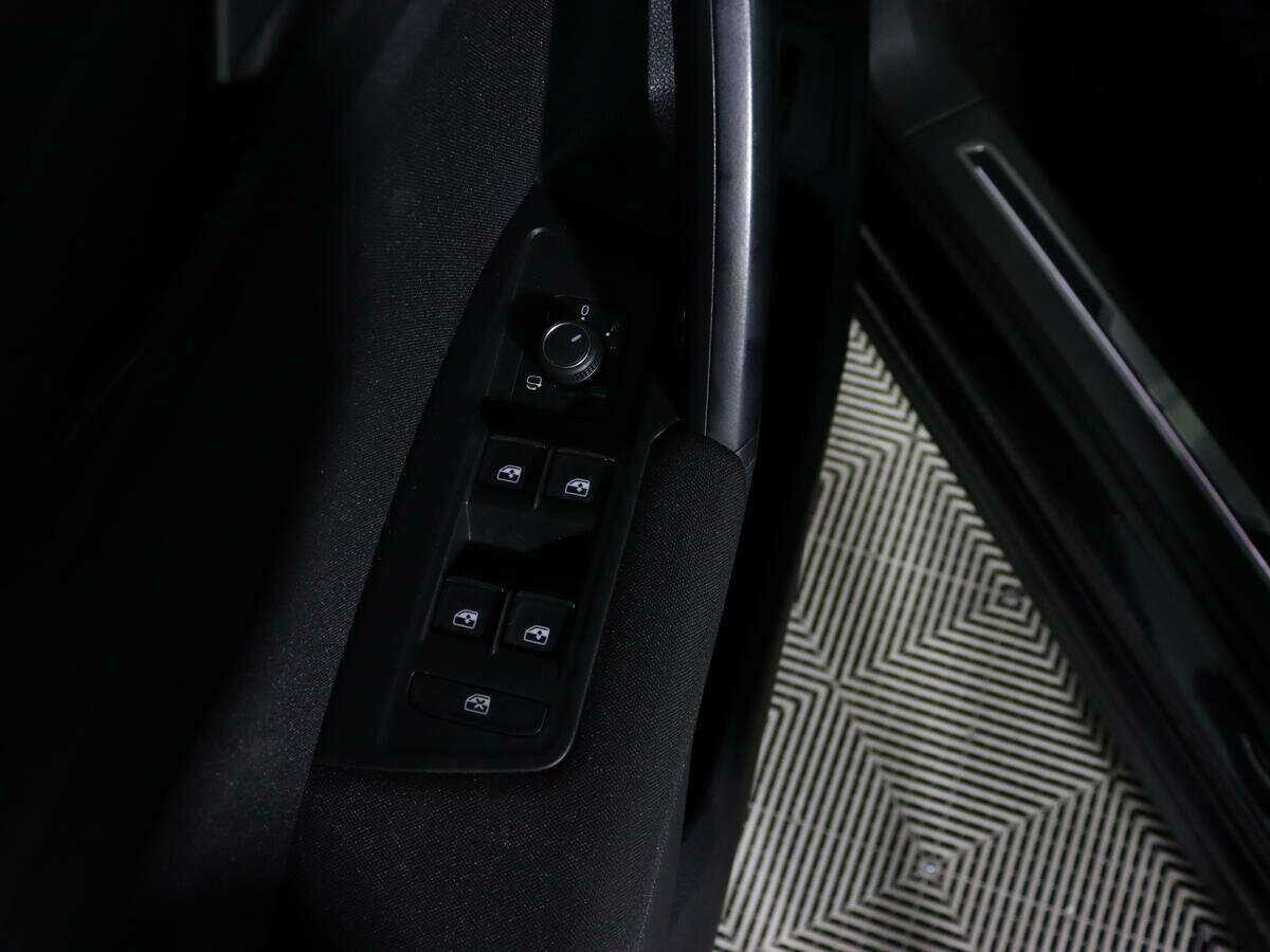 Volkswagen Tiguan с пробегом — 2018 год. Фото: #13