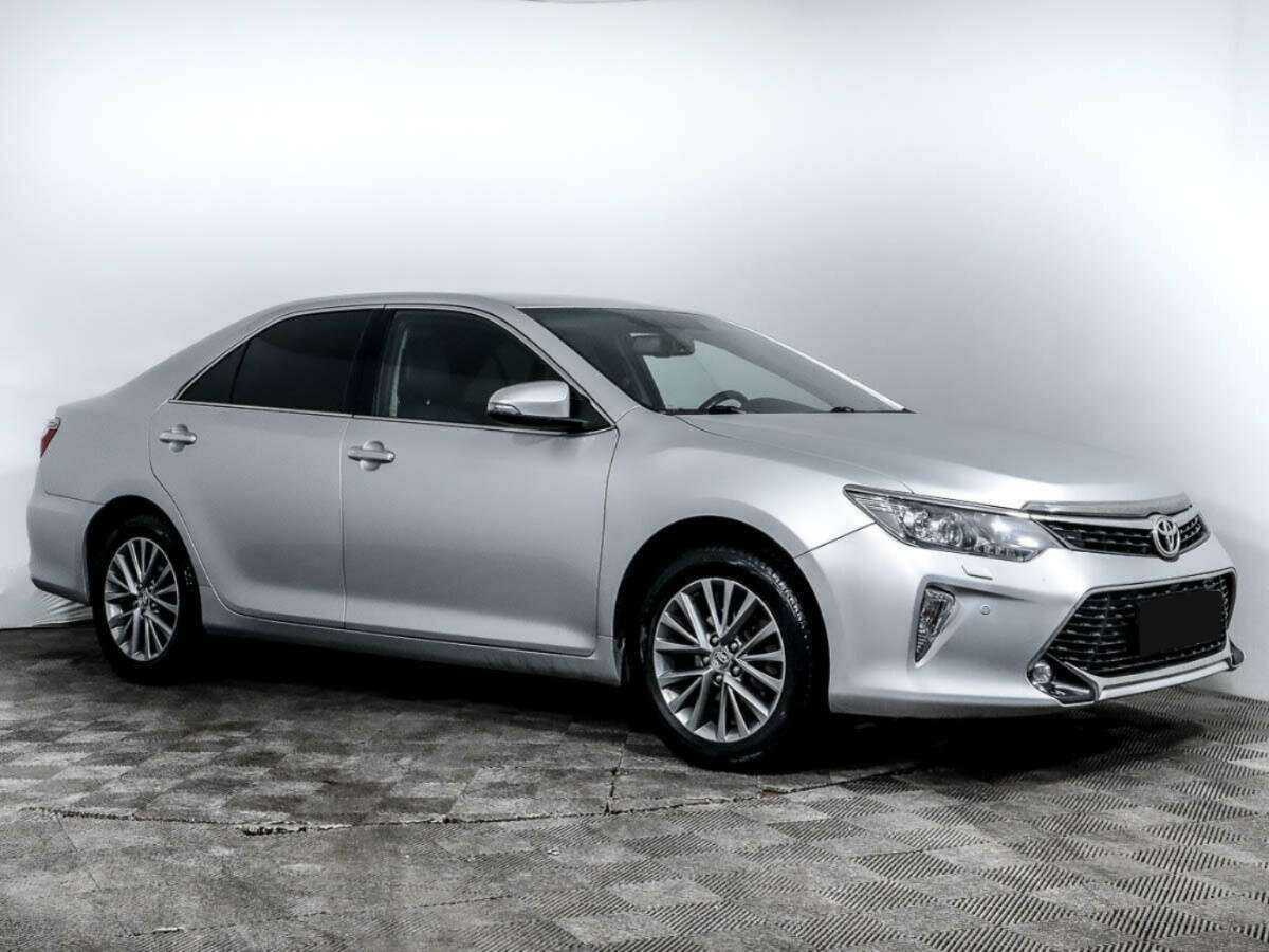 Toyota Camry с пробегом — 2018 год. Фото: #2