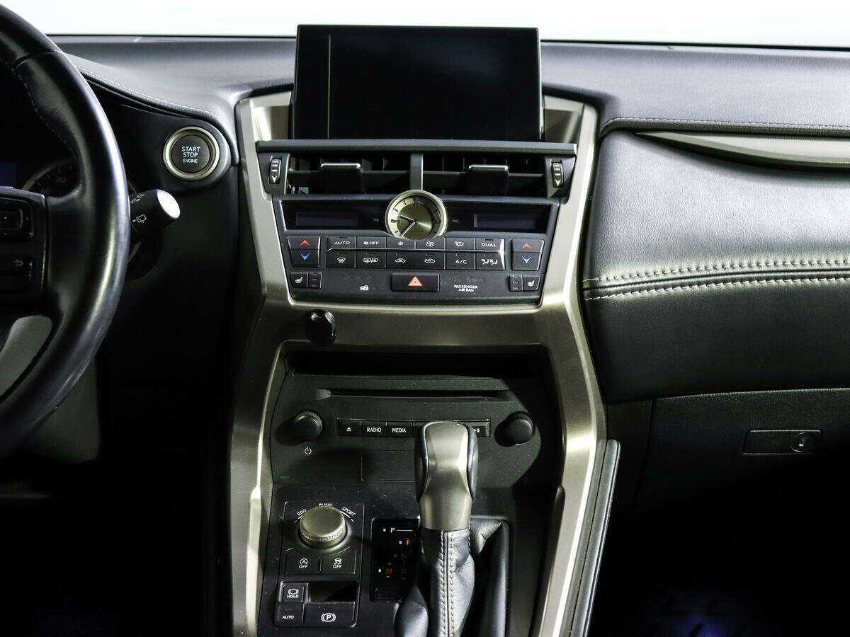 Lexus NX с пробегом — 2017 год. Фото: #10