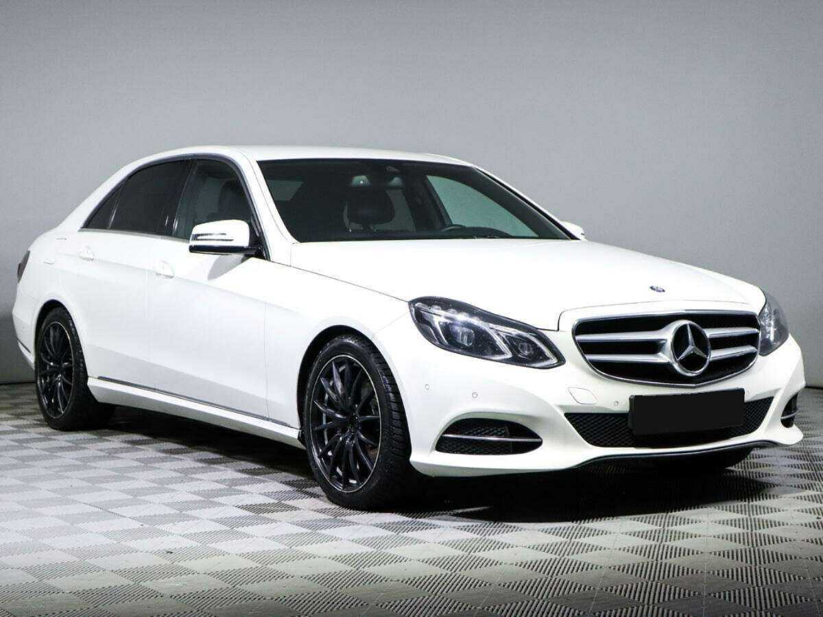 Mercedes-Benz E-Класс с пробегом — 2015 год. Фото: #2