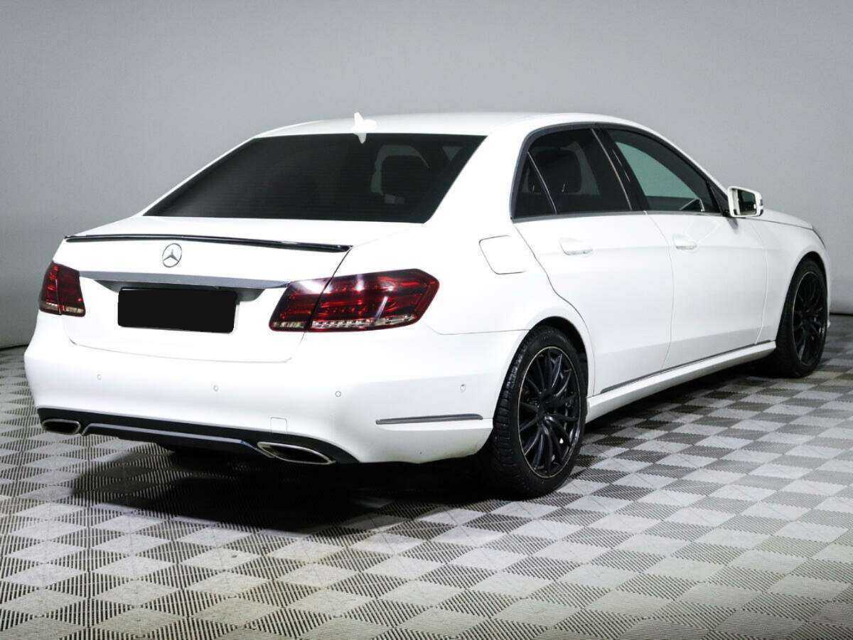 Mercedes-Benz E-Класс с пробегом — 2015 год. Фото: #4