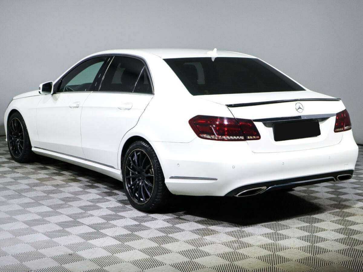 Mercedes-Benz E-Класс с пробегом — 2015 год. Фото: #6