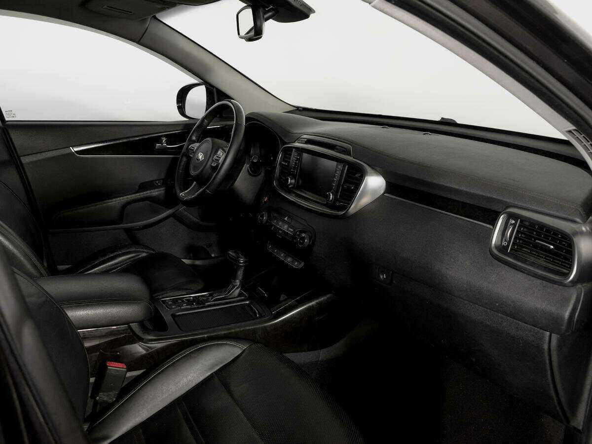 Kia Sorento с пробегом — 2017 год. Фото: #7
