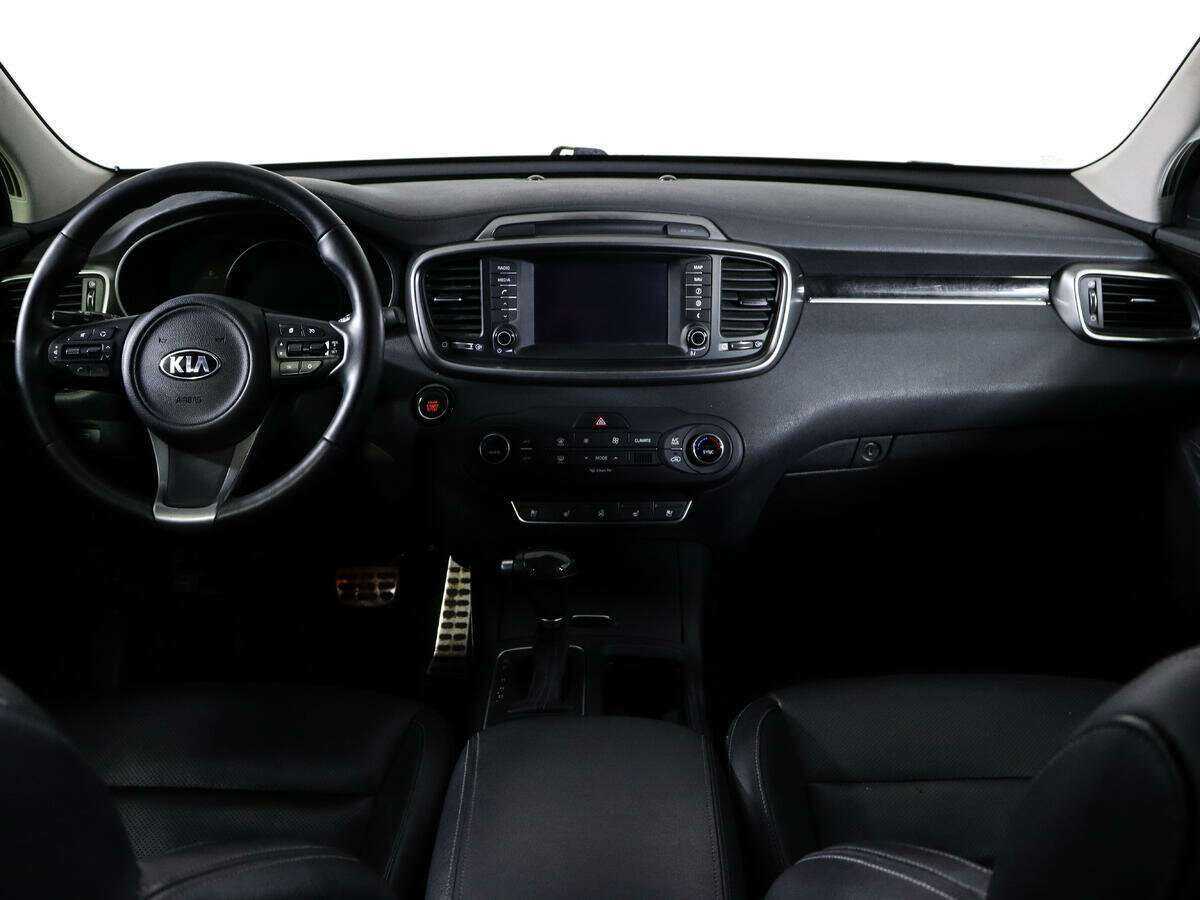 Kia Sorento с пробегом — 2017 год. Фото: #10