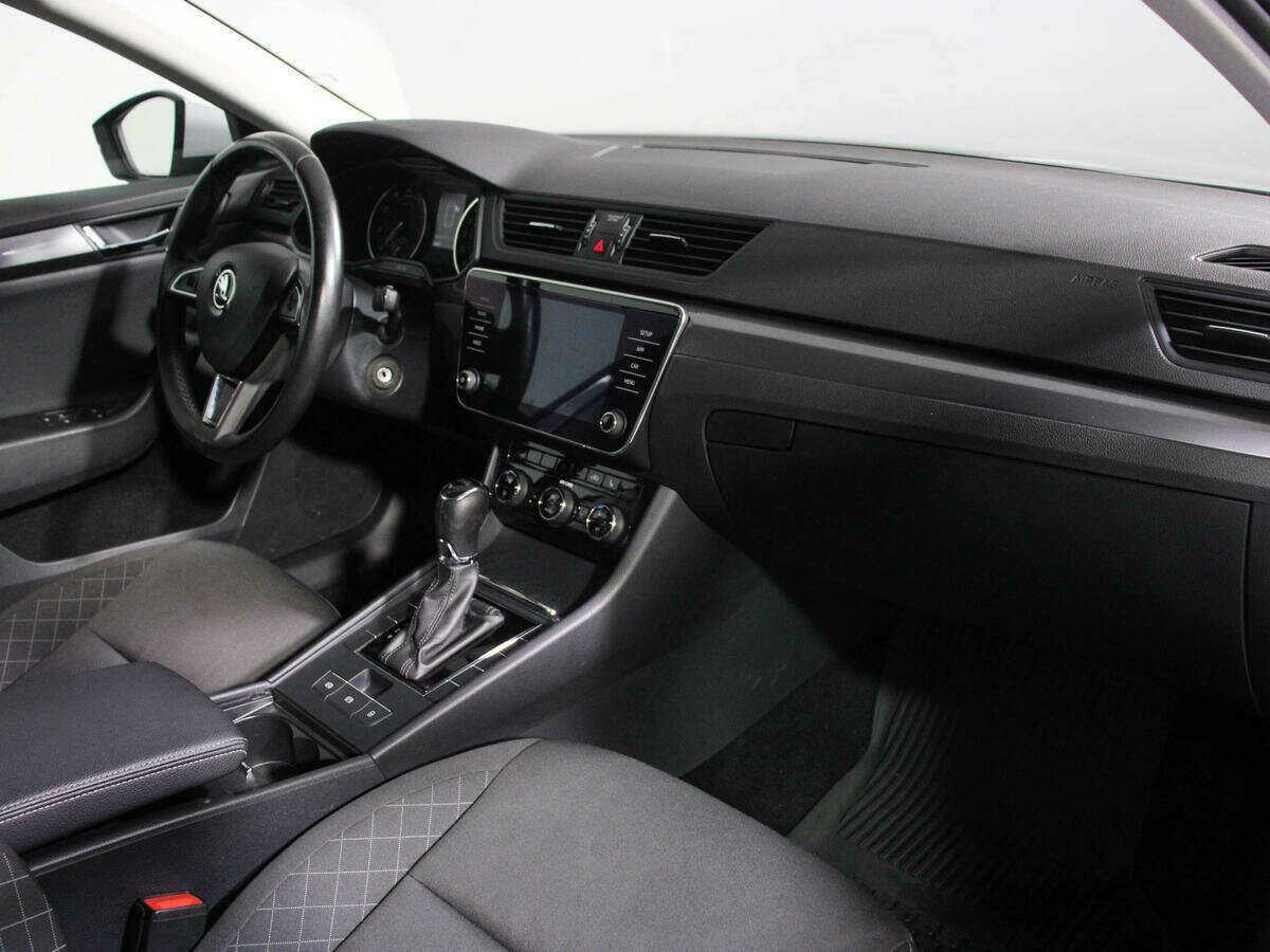 Skoda Superb с пробегом — 2017 год. Фото: #5