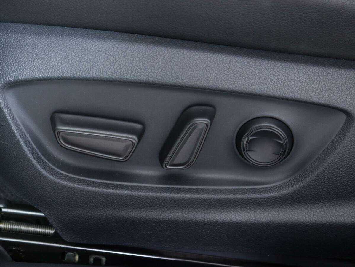 Toyota Camry с пробегом — 2018 год. Фото: #13