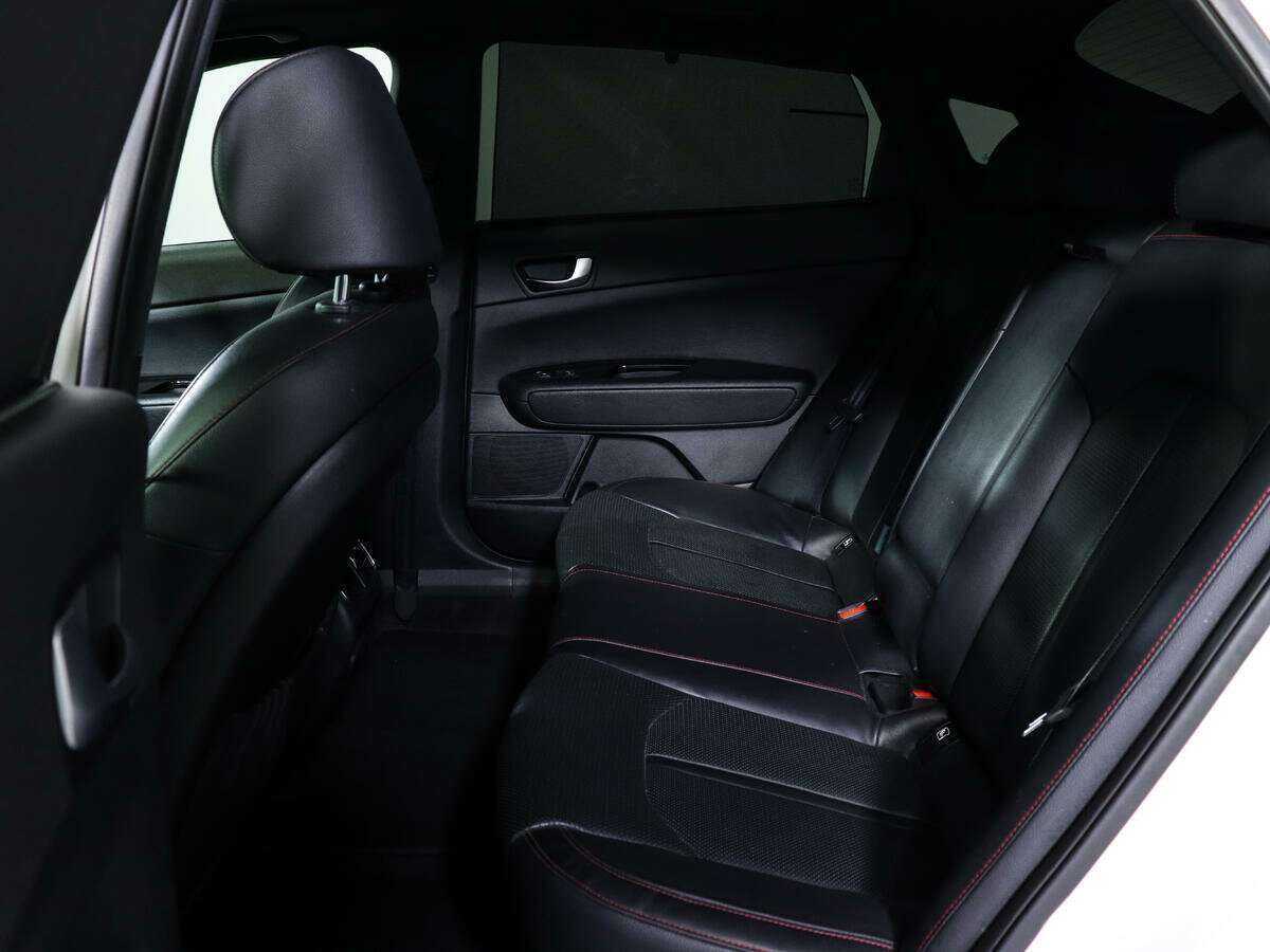 Kia Optima с пробегом — 2016 год. Фото: #6