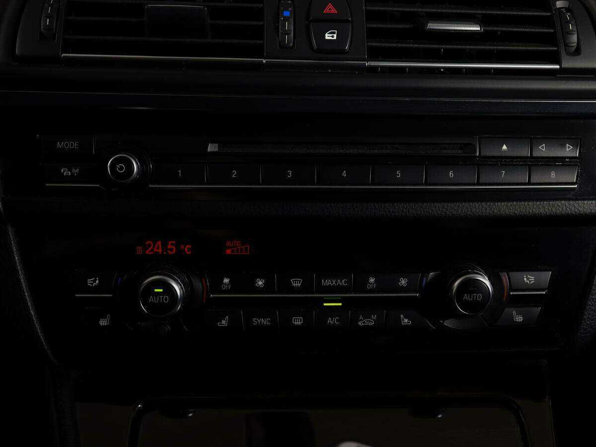 BMW 5 серии с пробегом — 2015 год. Фото: #18