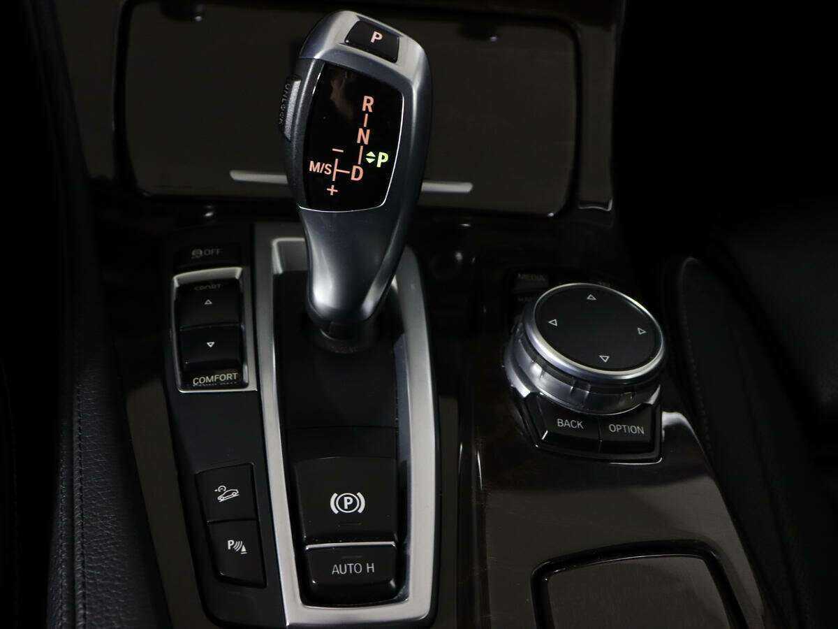 BMW 5 серии с пробегом — 2015 год. Фото: #19