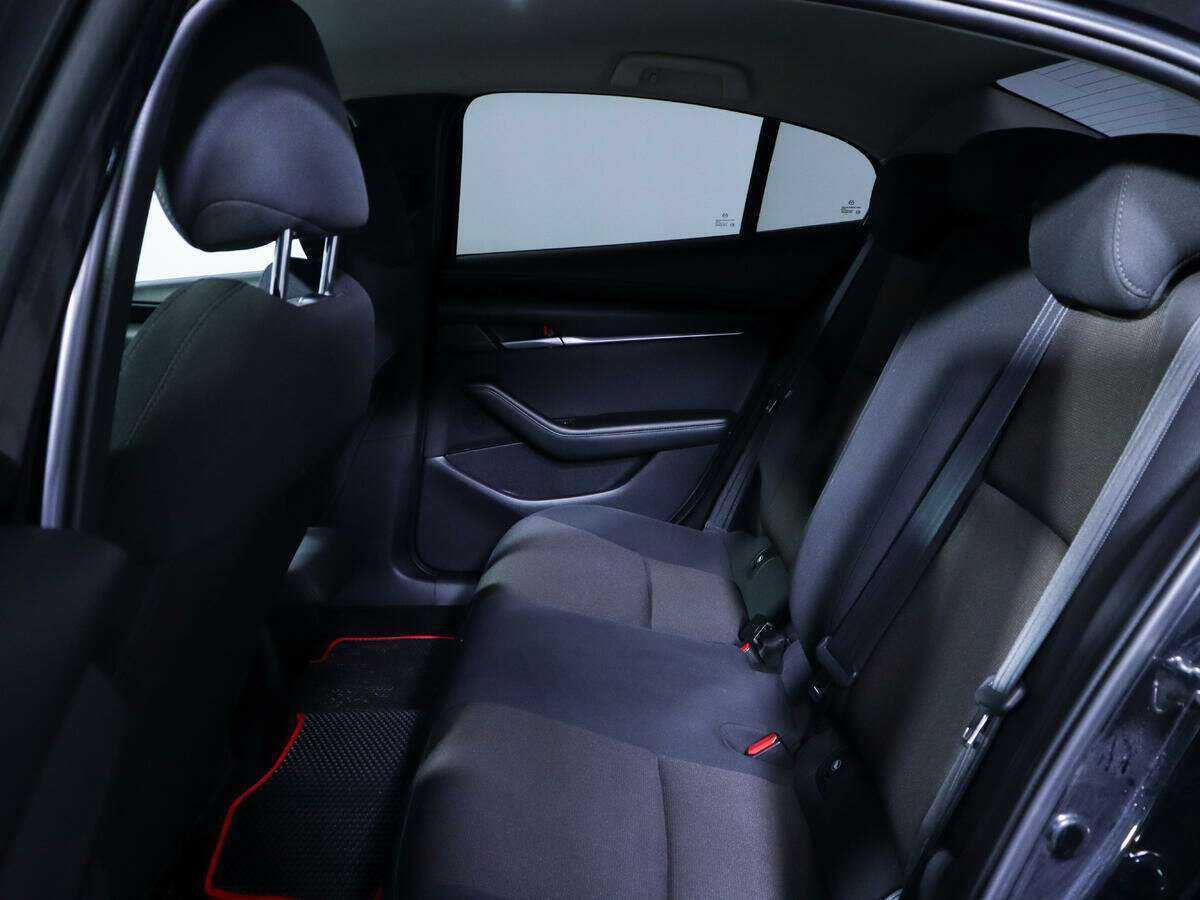 Mazda 3 с пробегом — 2020 год. Фото: #8