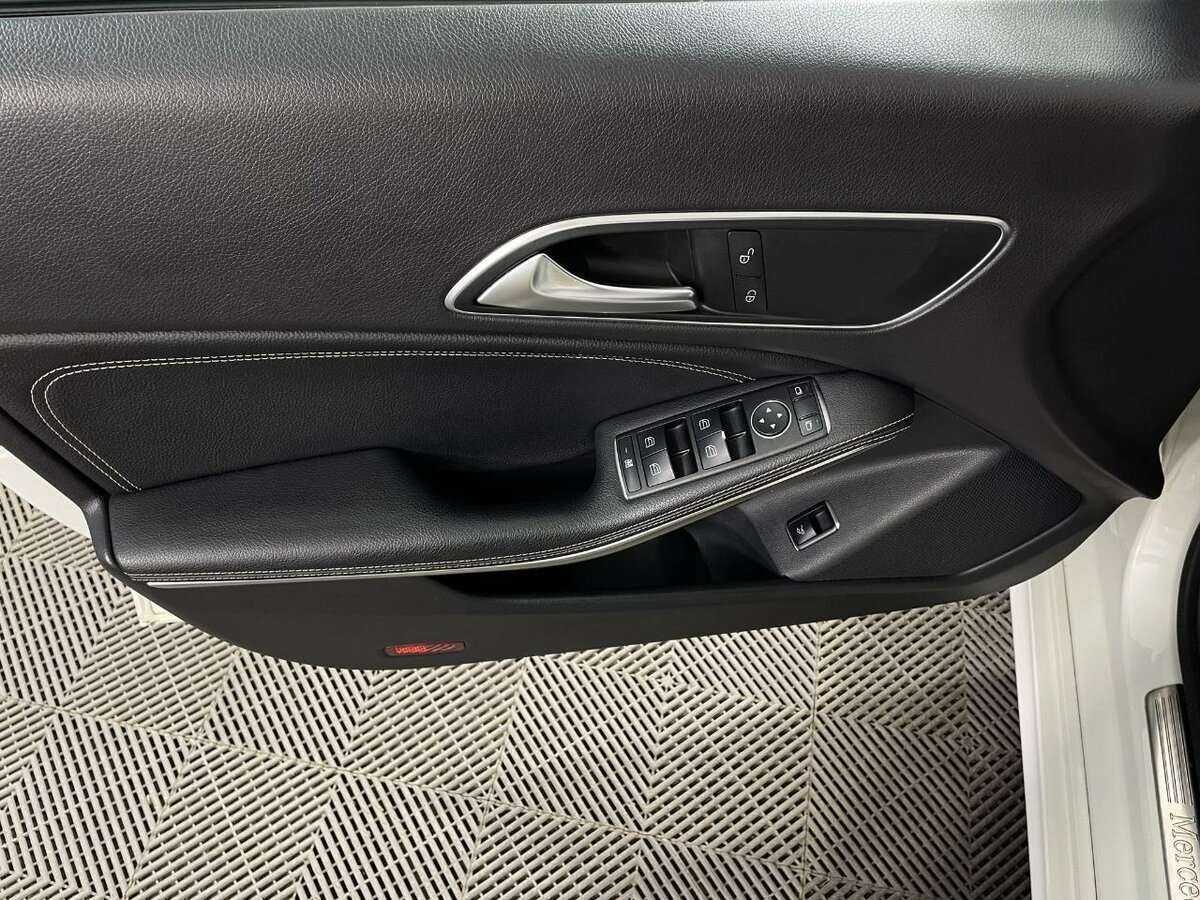 Mercedes-Benz CLA с пробегом — 2014 год. Фото: #7