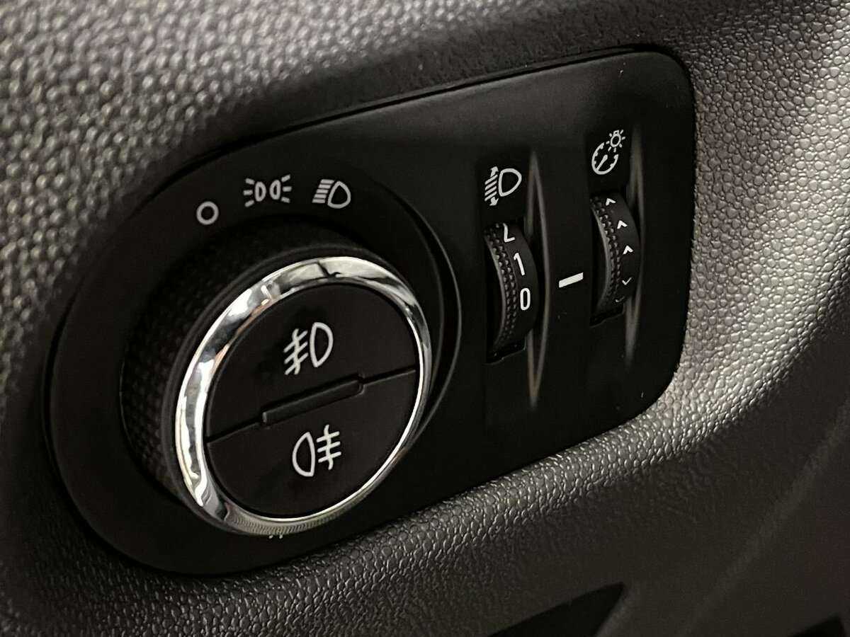 Opel Corsa с пробегом — 2013 год. Фото: #8