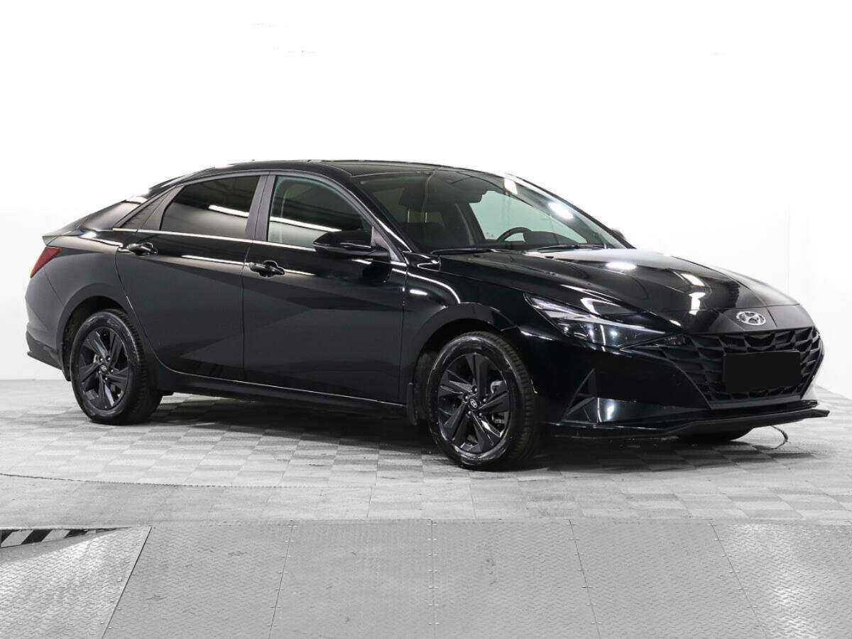 Hyundai Elantra с пробегом — 2021 год. Фото: #2