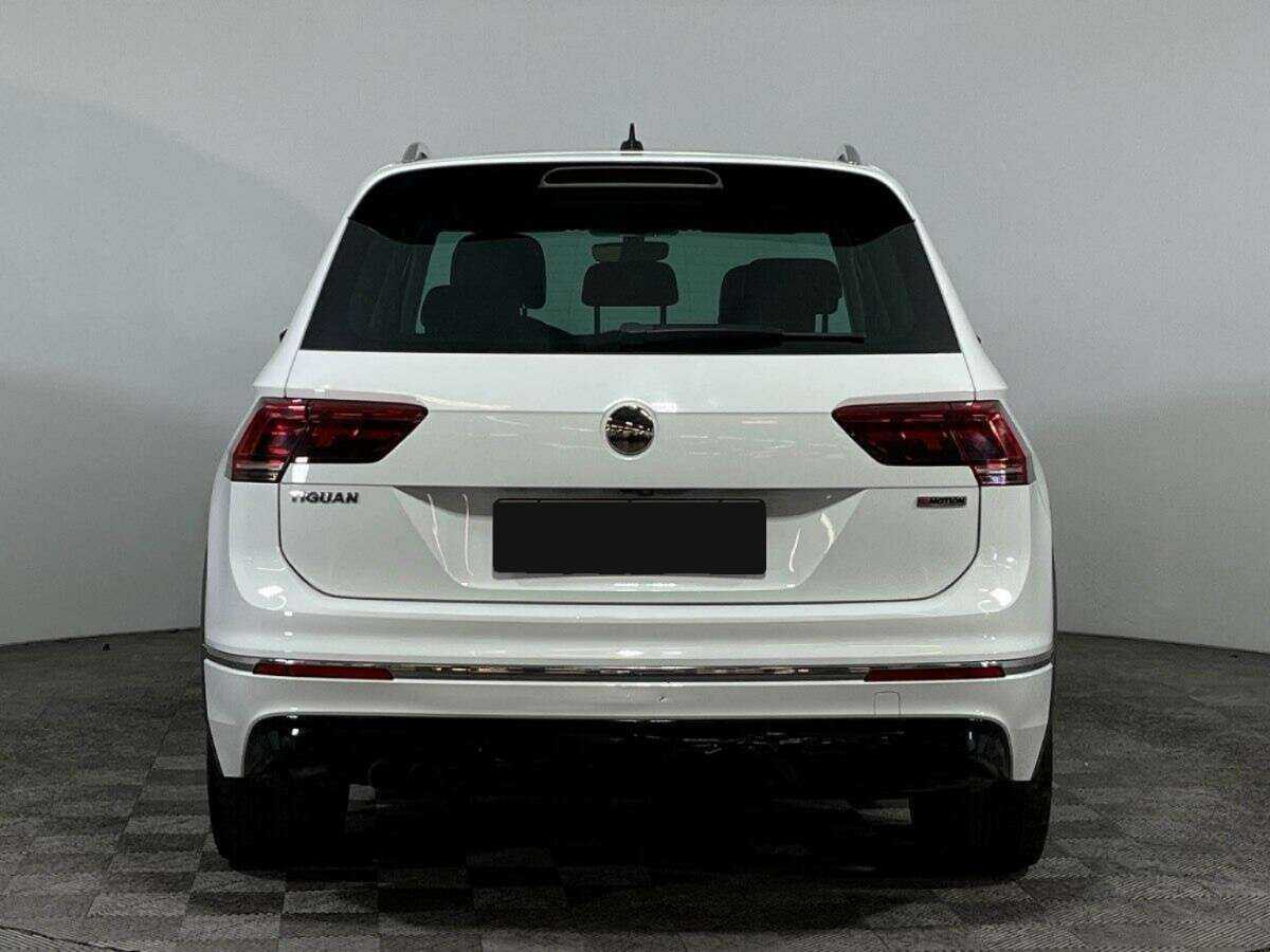 Volkswagen Tiguan с пробегом — 2018 год. Фото: #4