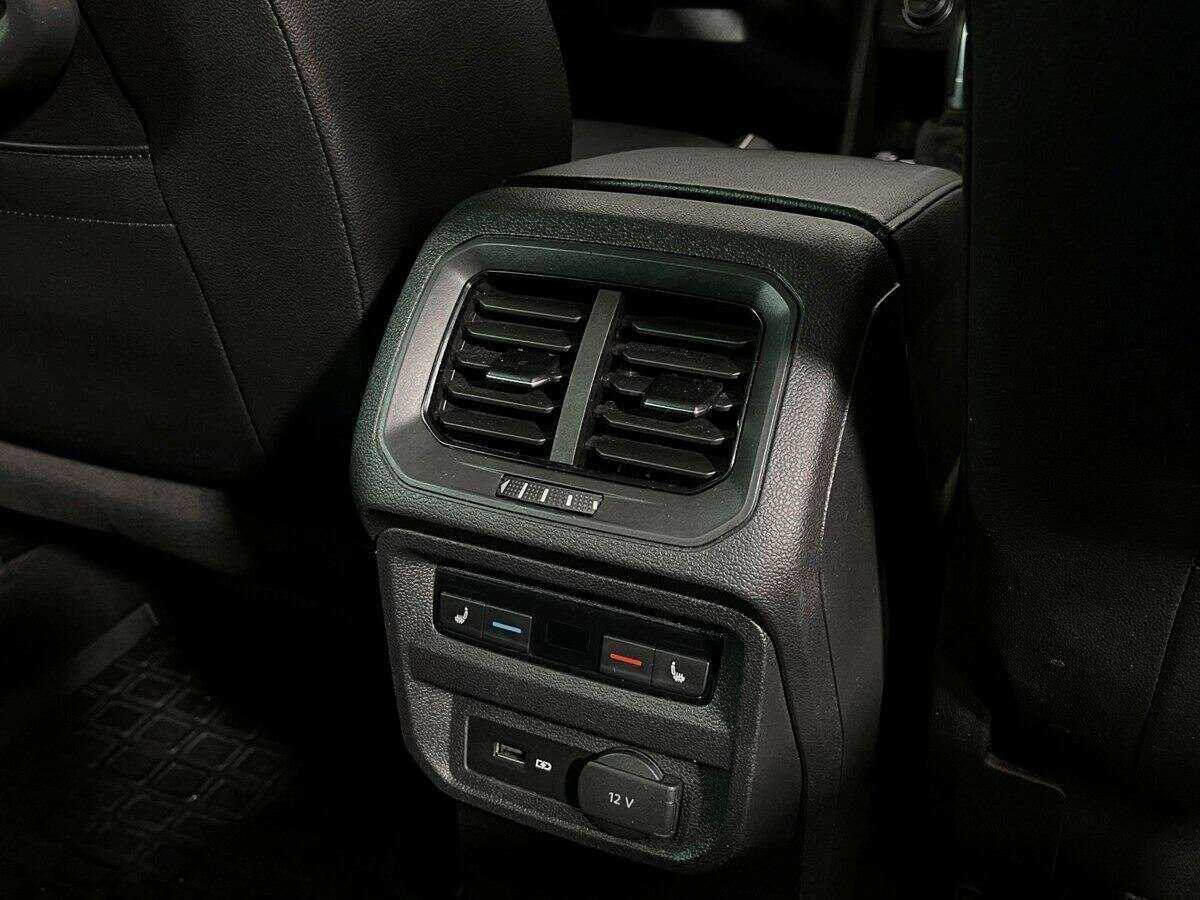 Volkswagen Tiguan с пробегом — 2018 год. Фото: #13