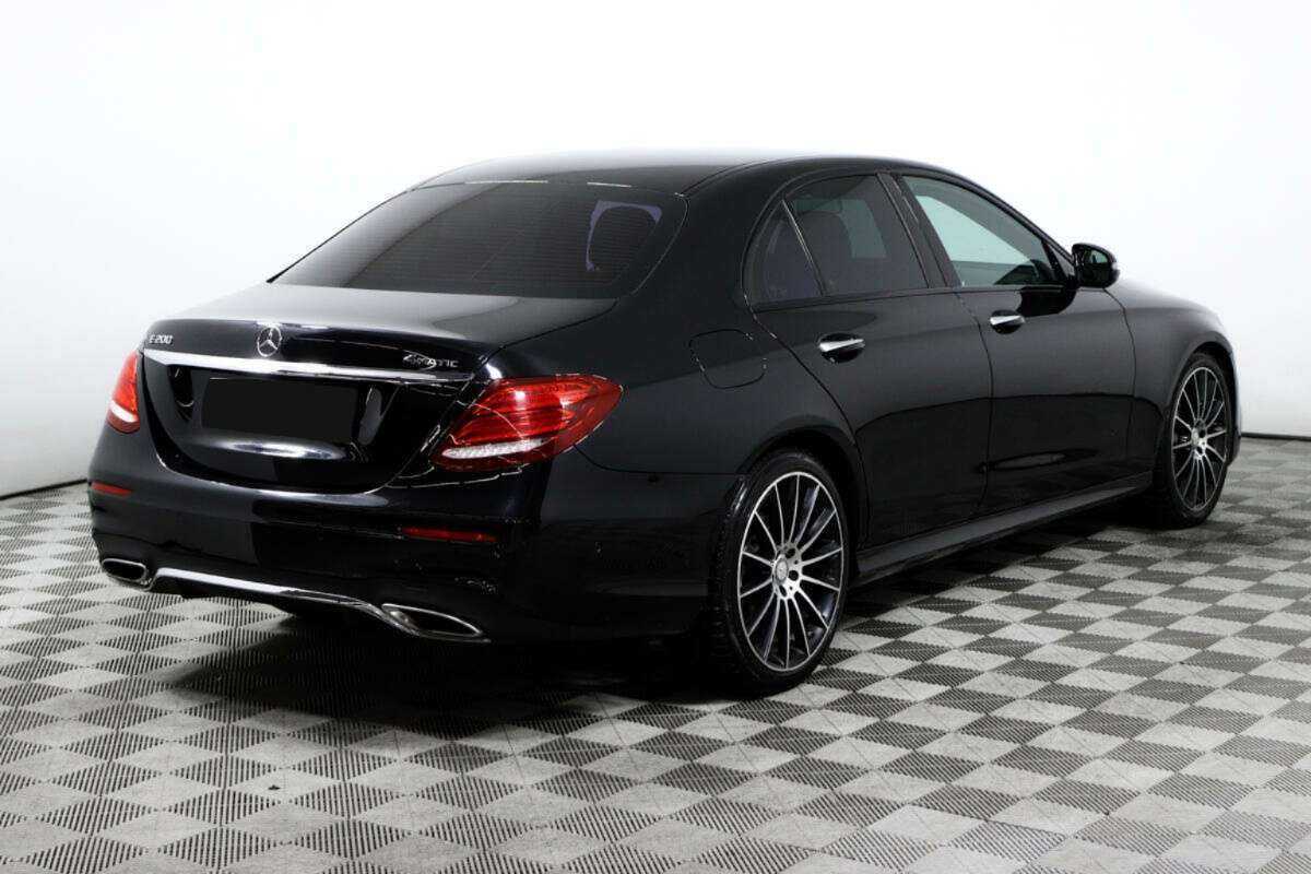 Mercedes-Benz E-Класс с пробегом — 2017 год. Фото: #4