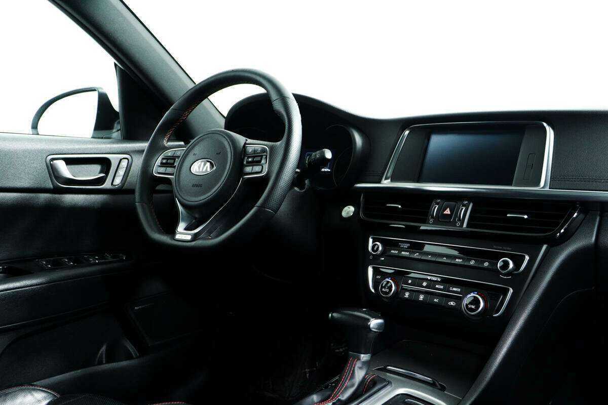 Kia Optima с пробегом — 2017 год. Фото: #8