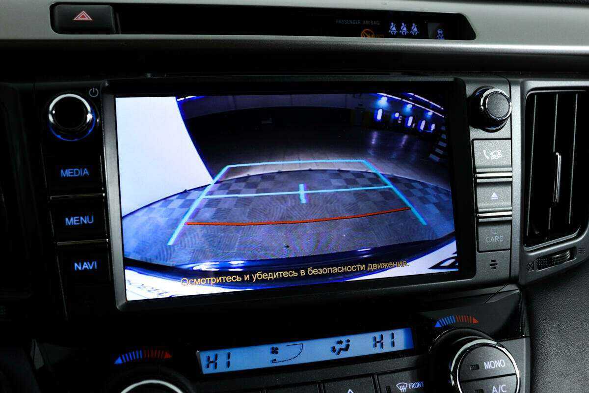 Toyota RAV4 с пробегом — 2019 год. Фото: #13