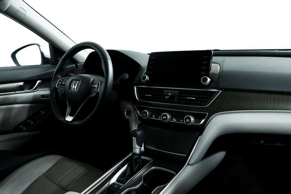 Honda Accord с пробегом — 2018 год. Фото: #8