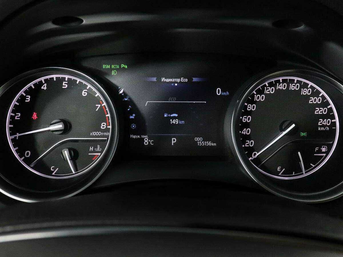 Toyota Camry с пробегом — 2018 год. Фото: #8