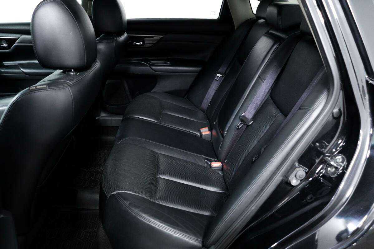 Nissan Teana с пробегом — 2015 год. Фото: #11