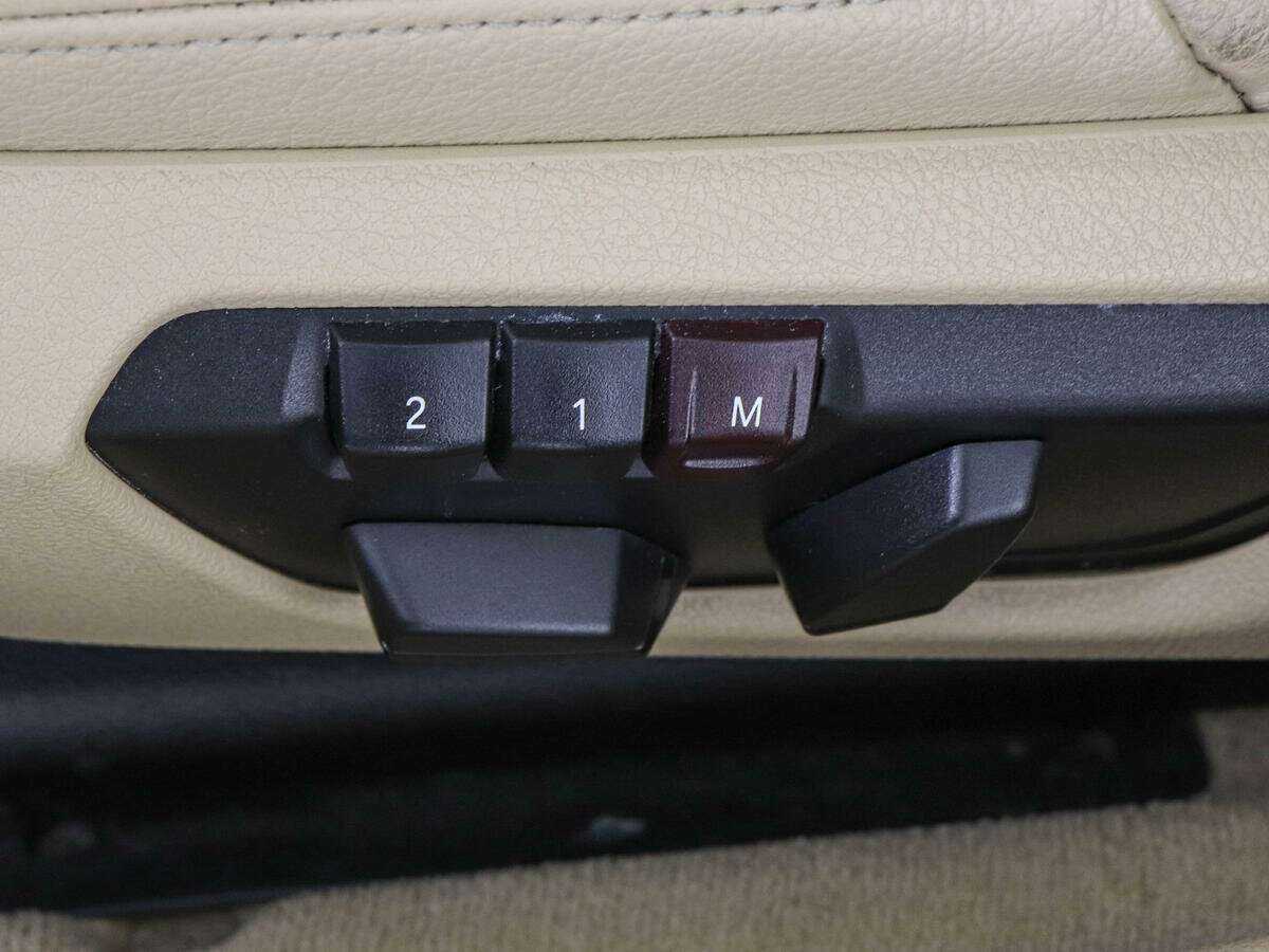 BMW 3 серии с пробегом — 2012 год. Фото: #10