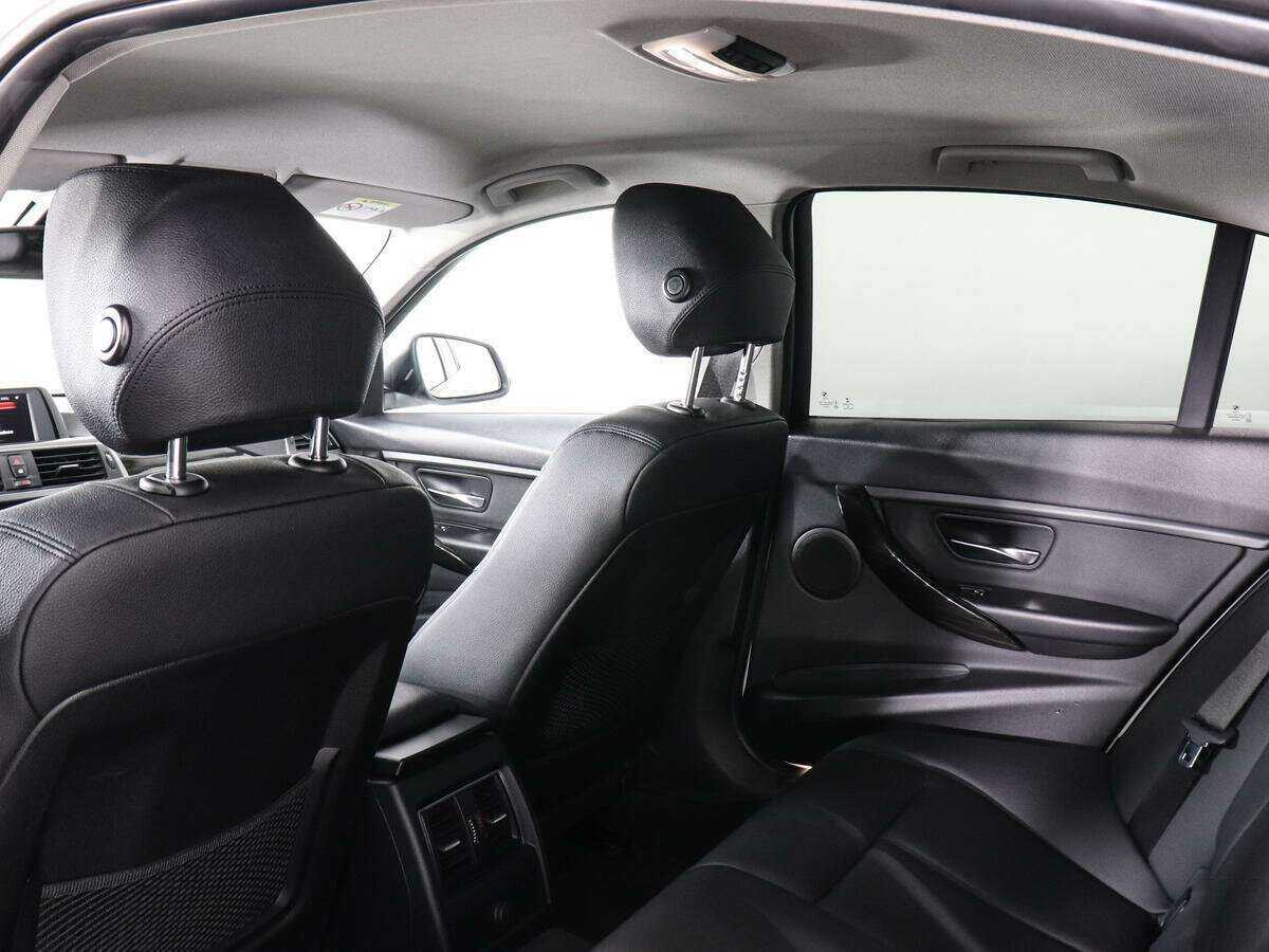 BMW 3 серии с пробегом — 2016 год. Фото: #8