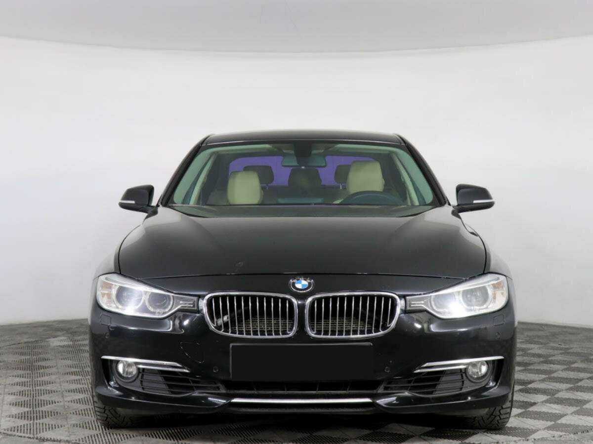 BMW 3 серии с пробегом — 2012 год. Фото: #2