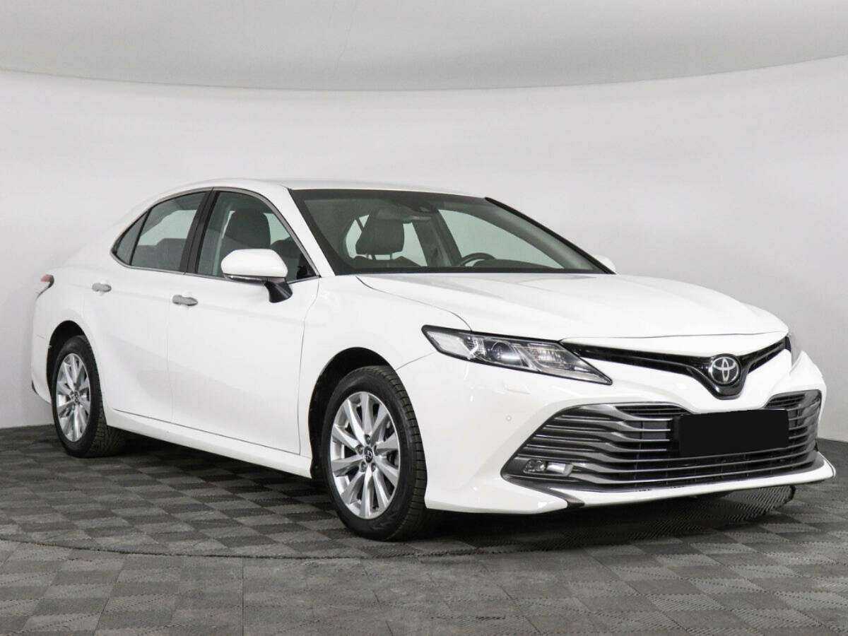 Toyota Camry с пробегом — 2019 год. Фото: #2