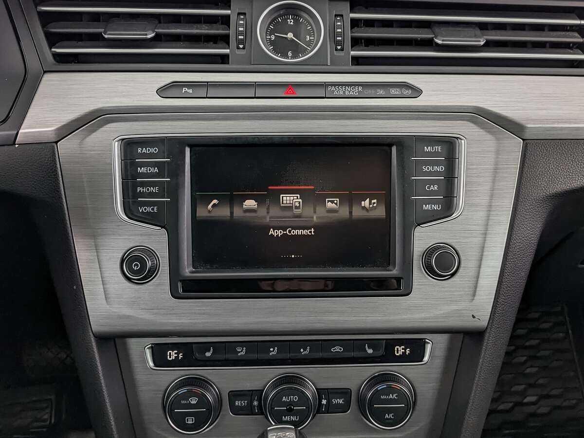 Volkswagen Passat с пробегом — 2016 год. Фото: #11