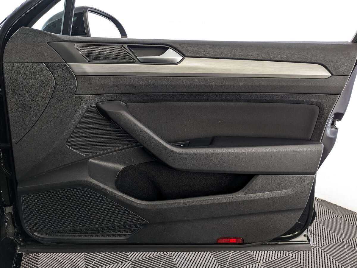 Volkswagen Passat с пробегом — 2016 год. Фото: #19